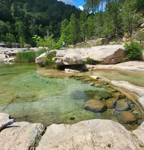 فندق مبيت وإفطار Les Rosiers - Garance *